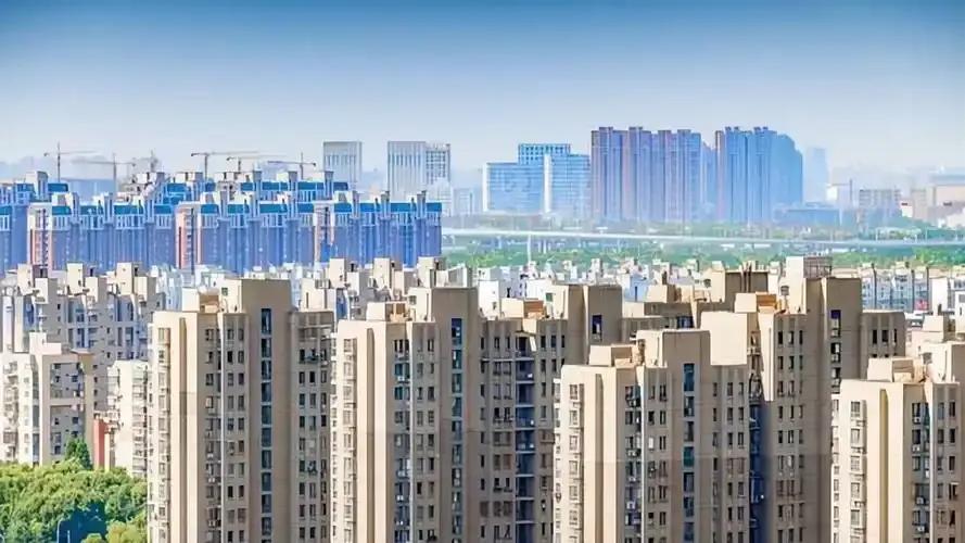 为啥银行房贷最多只能贷30年，不能搞40年、50年？难道是怕借款人不还钱？其实核