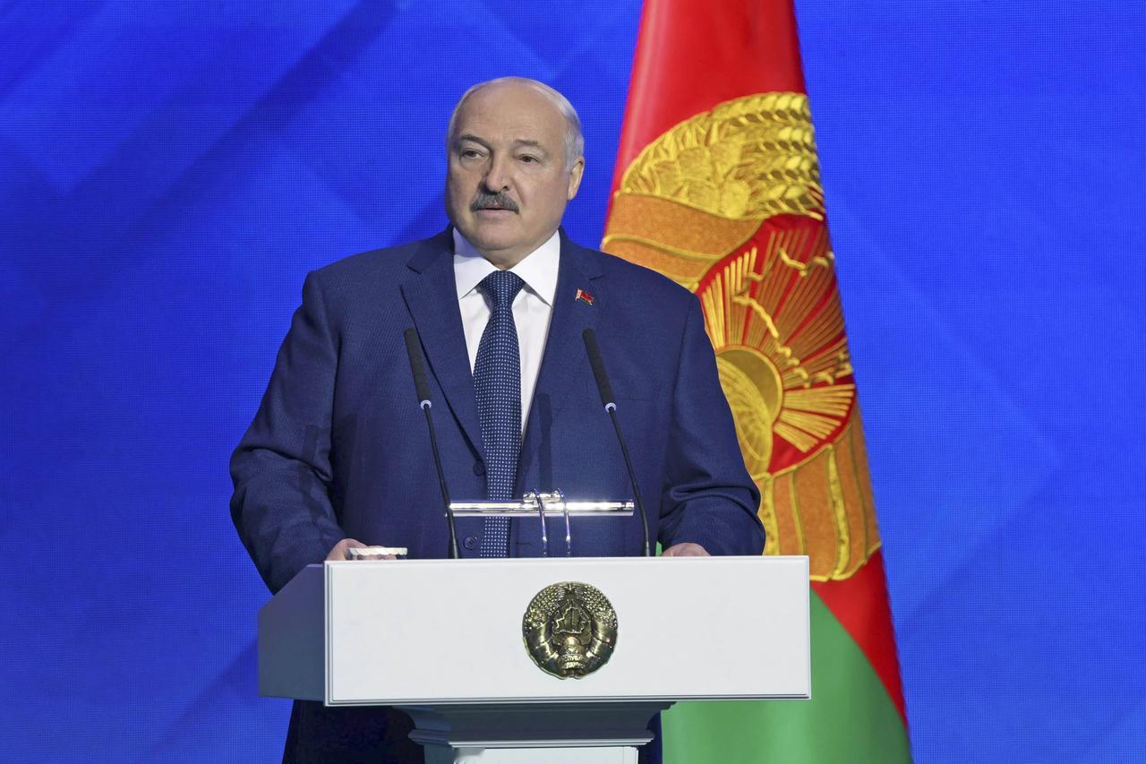 美方设局邀卢卡申科，本想赚足面子，反倒被当众打脸！美方高调组局，特意