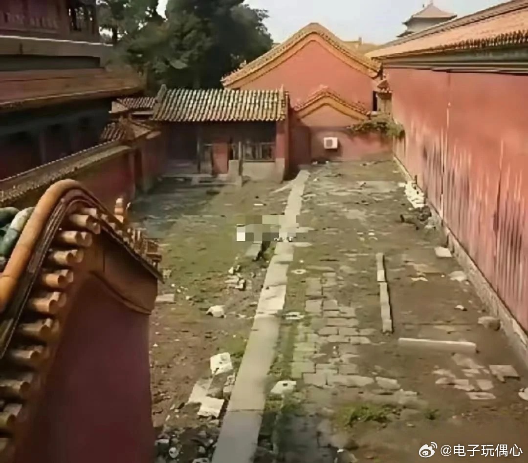 这才是真正的冷宫，妃子住进去不疯才怪。