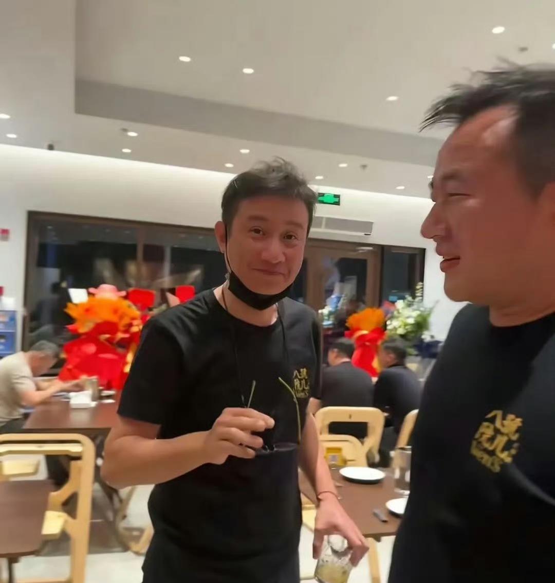 文章，给开餐馆的明星上了一课。说到明星开餐馆，近些年来，黄晓明、薛之谦、李晨