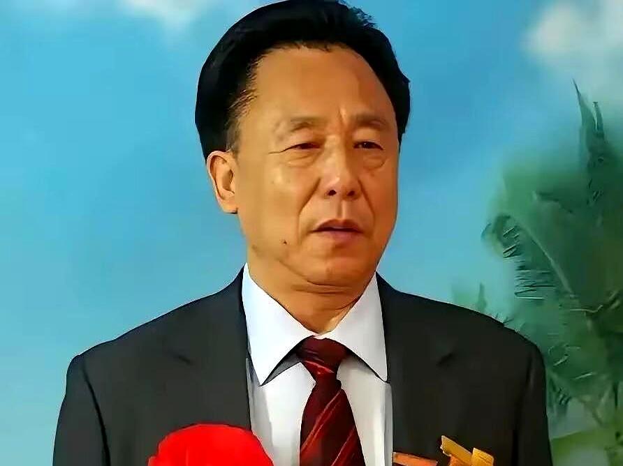 75岁高龄还在拼命造娃，长期圈养10个情妇，连生11个私生子！要是哪个编剧敢把