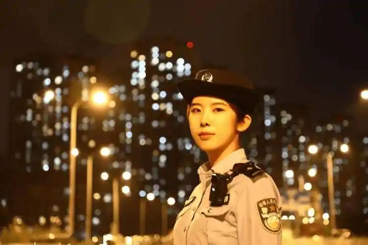 分到派出所的女民警，要不要值夜班、出警？没有法规单独把女民警豁免在值班、接处警