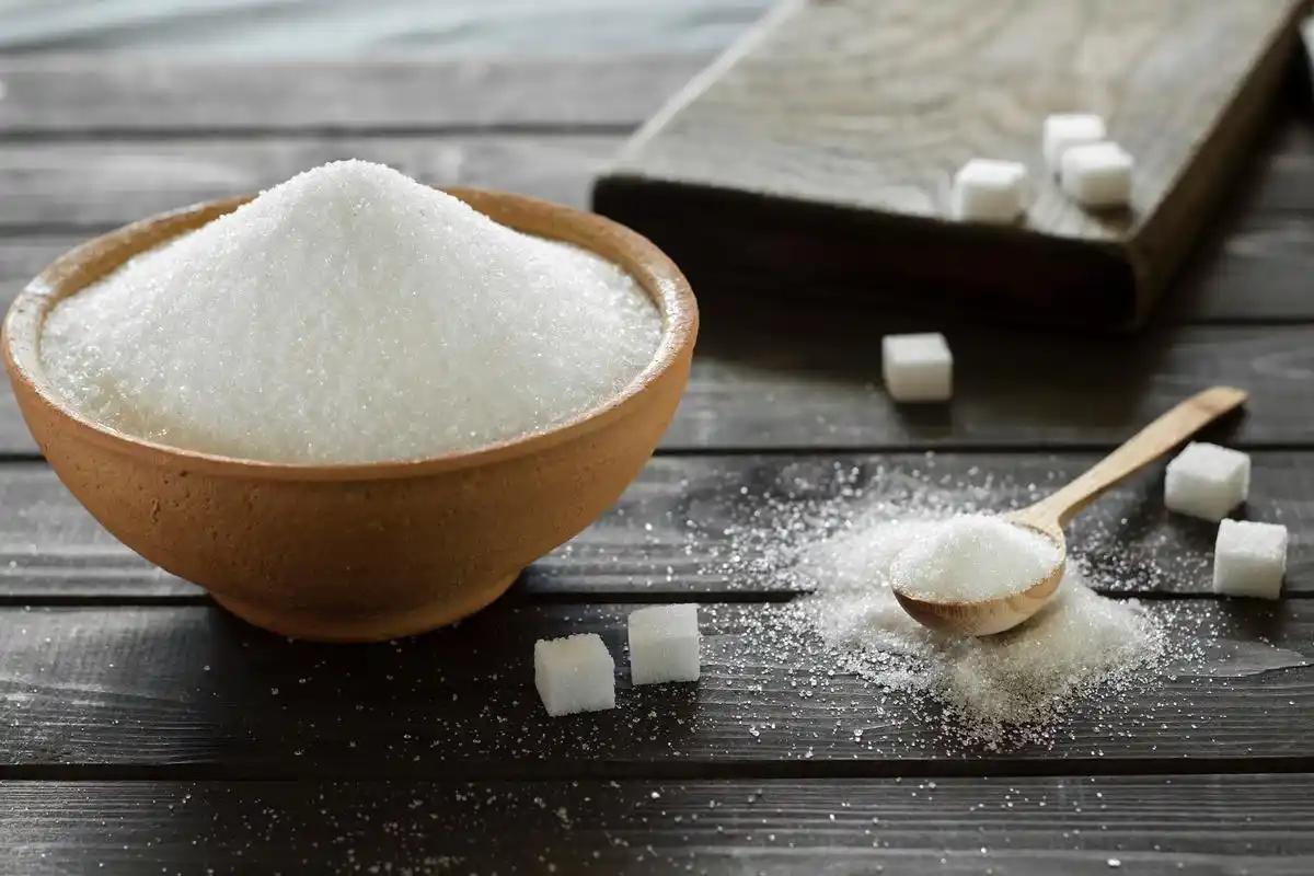 买盐别再瞎选！海盐、精盐、低钠盐…看完这篇全明白 贵的盐就一定健康？很多人逛