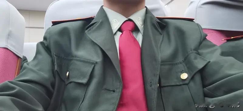 两年退伍兵当然能去消防工作。2025年国家综合性消防救援队伍面向社会招录消防员，