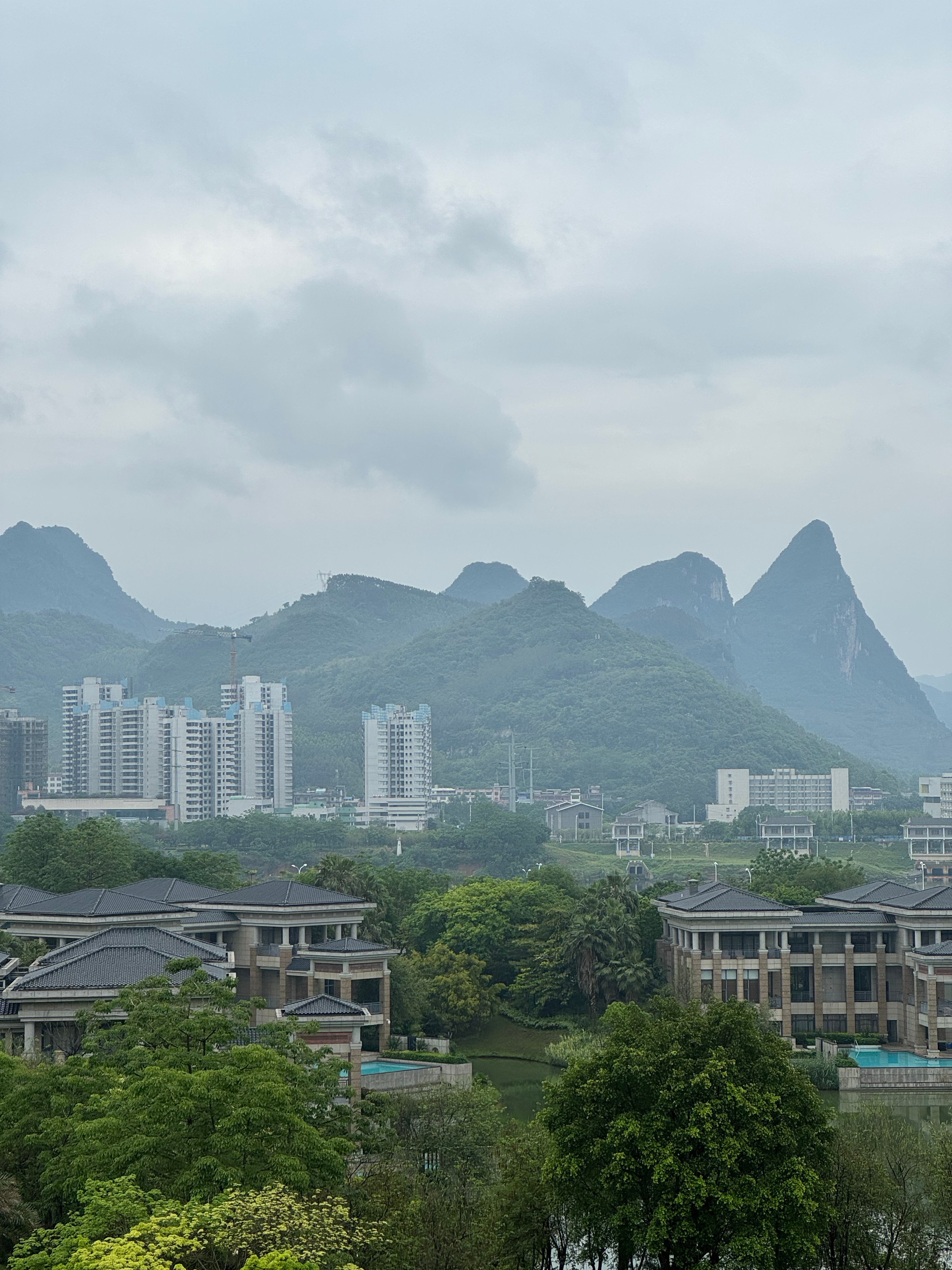 好家伙，柳州这山确实很不一样。​​​