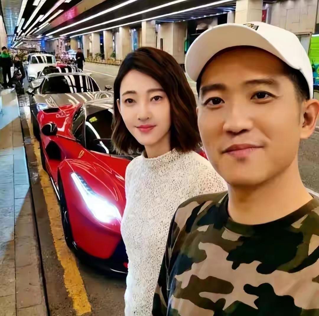 诈骗13.9亿，千万豪车，成堆金条被拍，才知王丽坤夫妇究竟多奢靡
