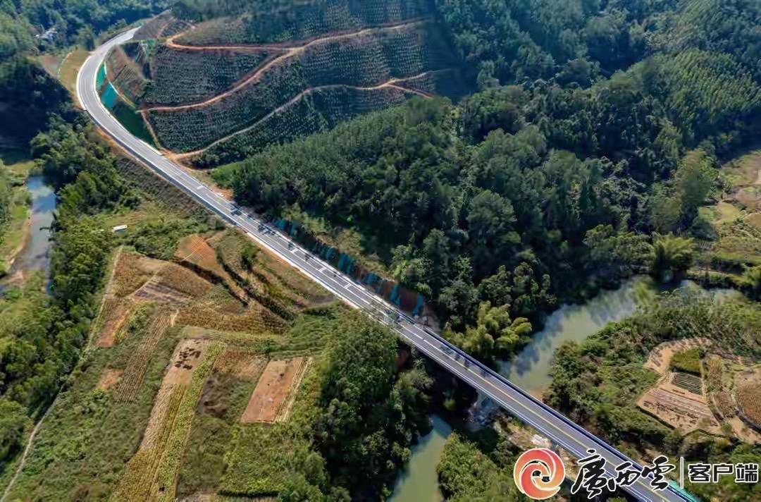 南宁东部交通开挂！七塘至伶俐公路通车100分钟路程骤减至20分钟南宁人出行