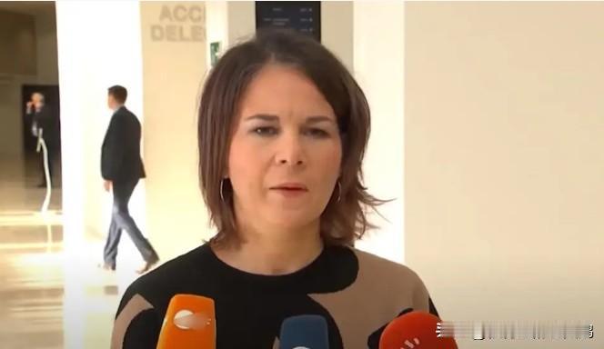 好家伙，这属于妥妥的联合国丑闻啊。360度大转弯：德国前外长贝尔伯克在其他候选