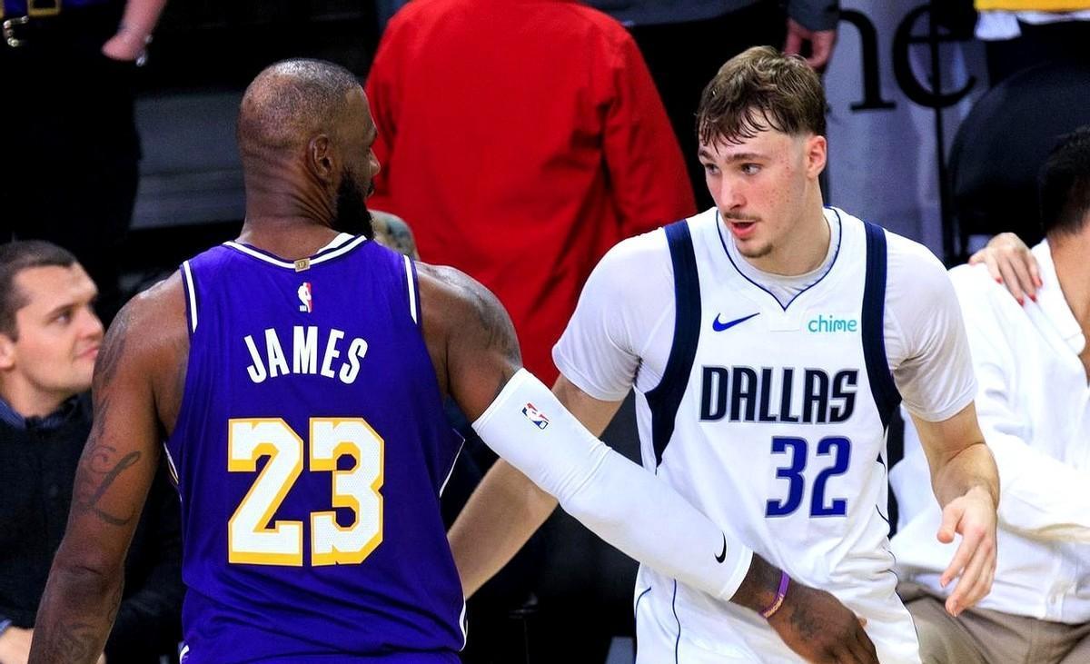 NBA等了20年，终于等来下一个拉里·伯德。但他19岁，白人，还不会扣篮。看