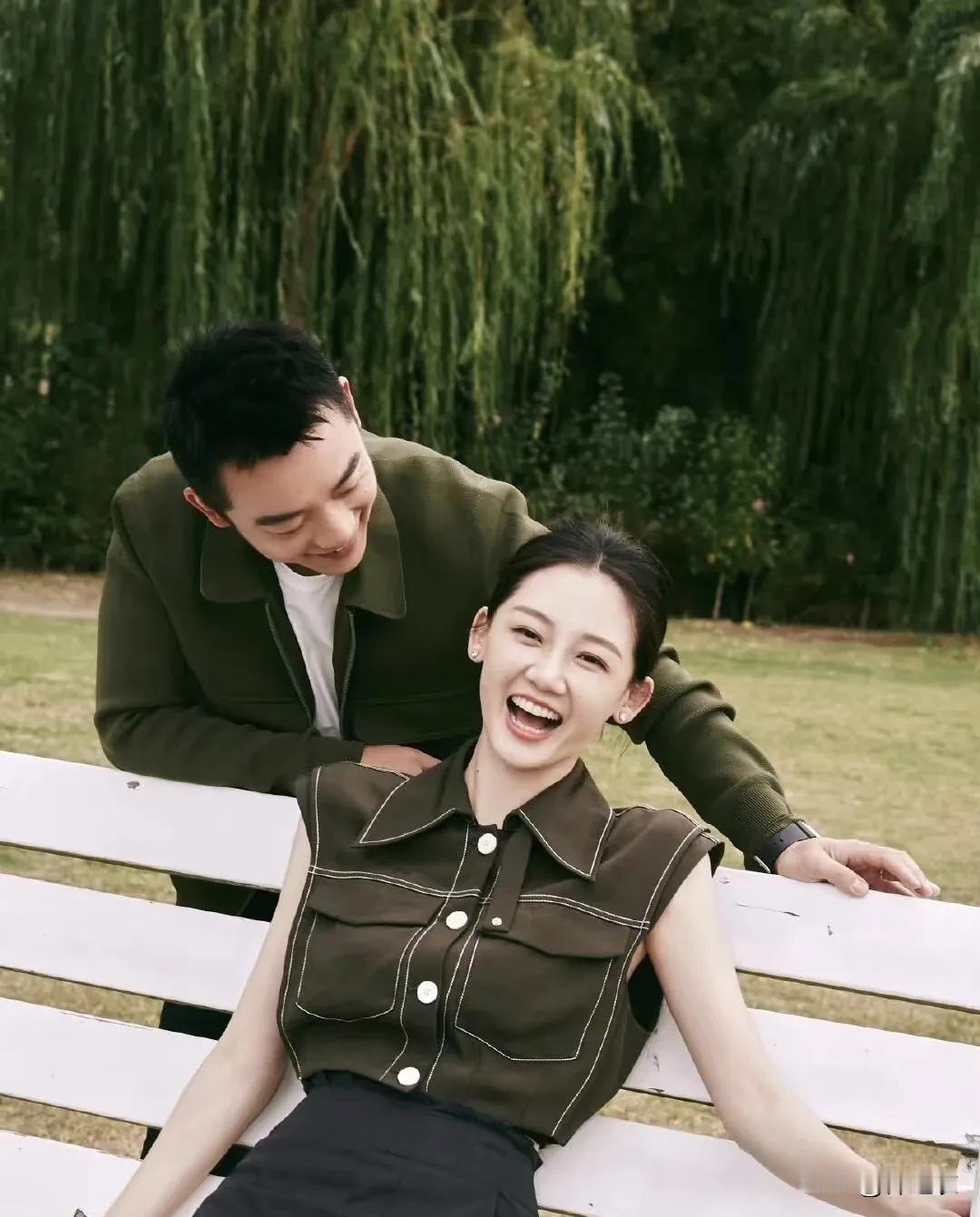 苗苗给我的感觉是：她努力挣钱然后实现自己精神世界的女孩子，前者她算已经达到财富自