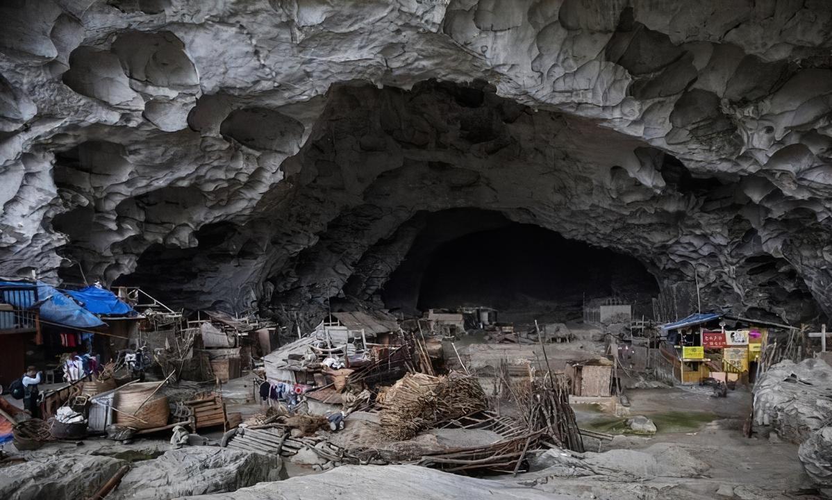 打仗时藏进山里安全吗？你只需记住一点，山区从来都是兵家不争之地。现代打仗早不是