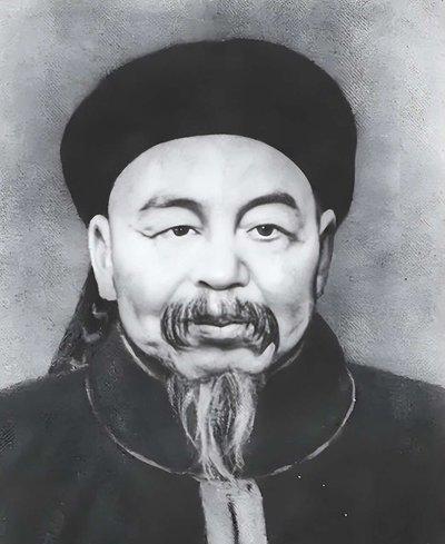 咸丰九年，左宗棠家中来了一位客人，因没有下跪请安，被左宗棠骂了一句“武官见我，不