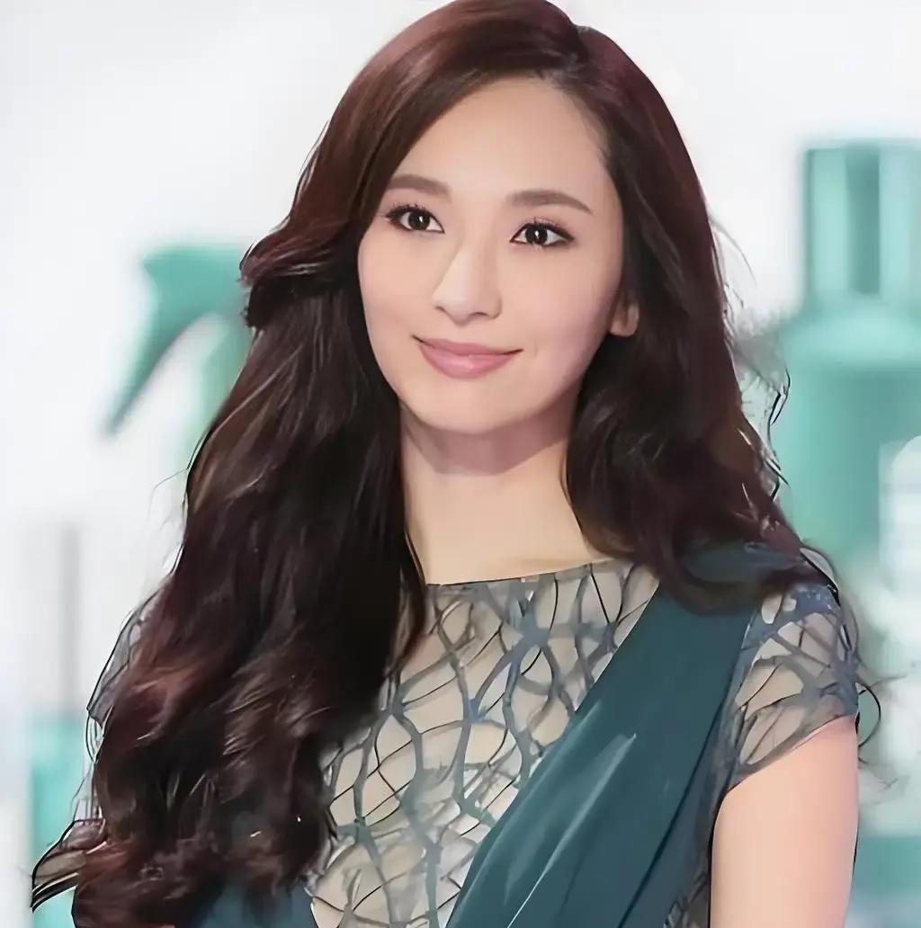 10亿人民币造的贺礼，现在被美国法院挂网上拍卖了。就是那条著名的水晶龙。吴佩