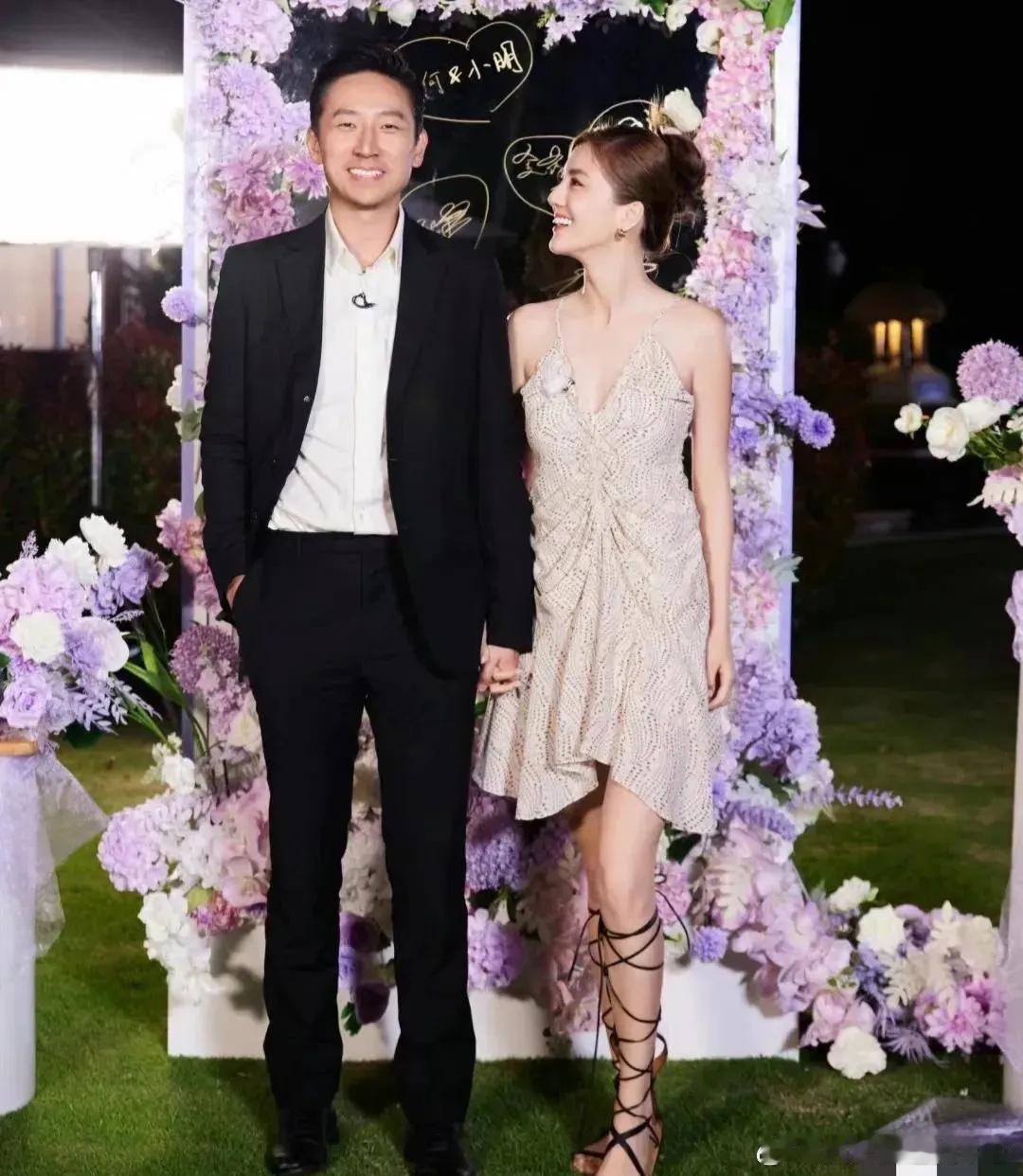 吴千语的体态真的太绝了！哪怕换成平底鞋，也能轻松拥有这种优雅舒展的状态，姐姐简直