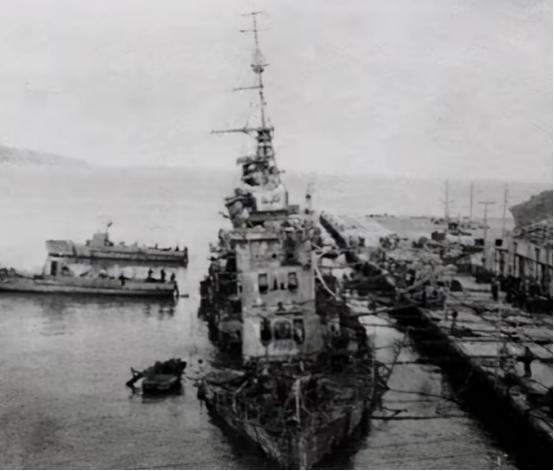 重庆号参加完塔山战斗后，桂永清怀疑重庆号上有我党地下活动，曾召集全体成员说：“谁