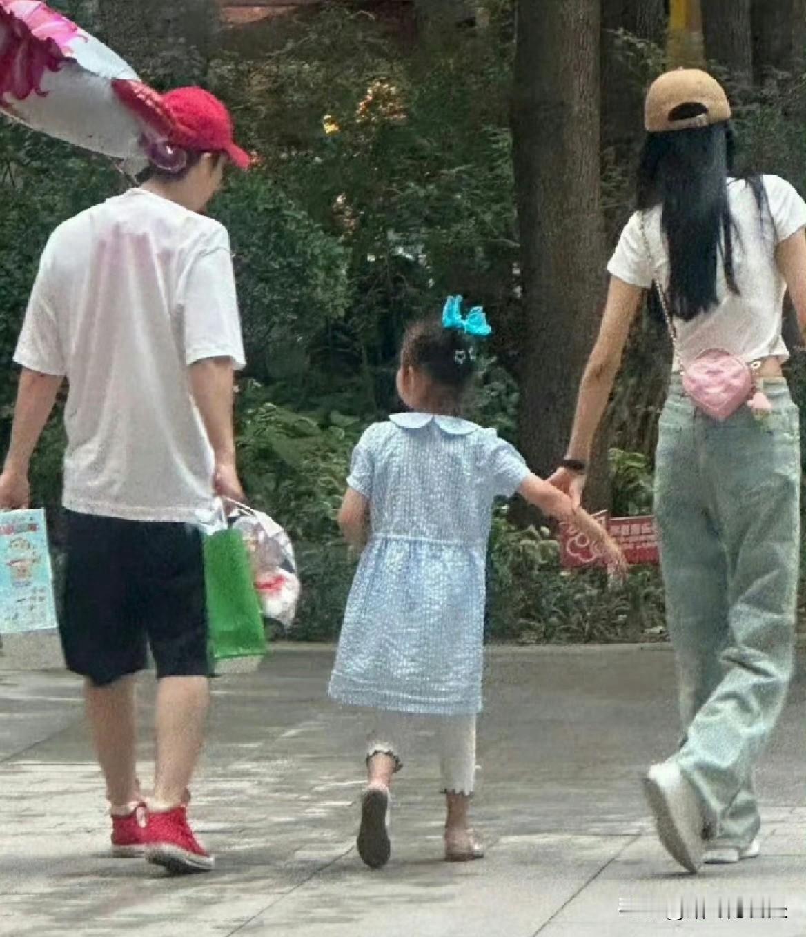 时间过得真快，孙怡女儿大福都8岁了，我一点都没注意到，突然看到还真有点惊讶。虽然