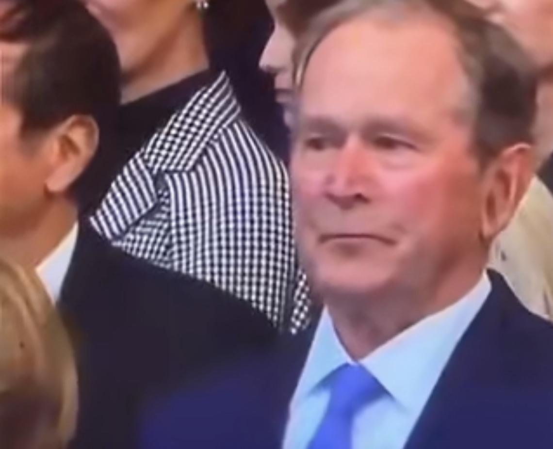 哈哈哈哈，突然想到：出乎所有人的预料，花花公子小布什居然没有出现在爱泼斯坦名单上