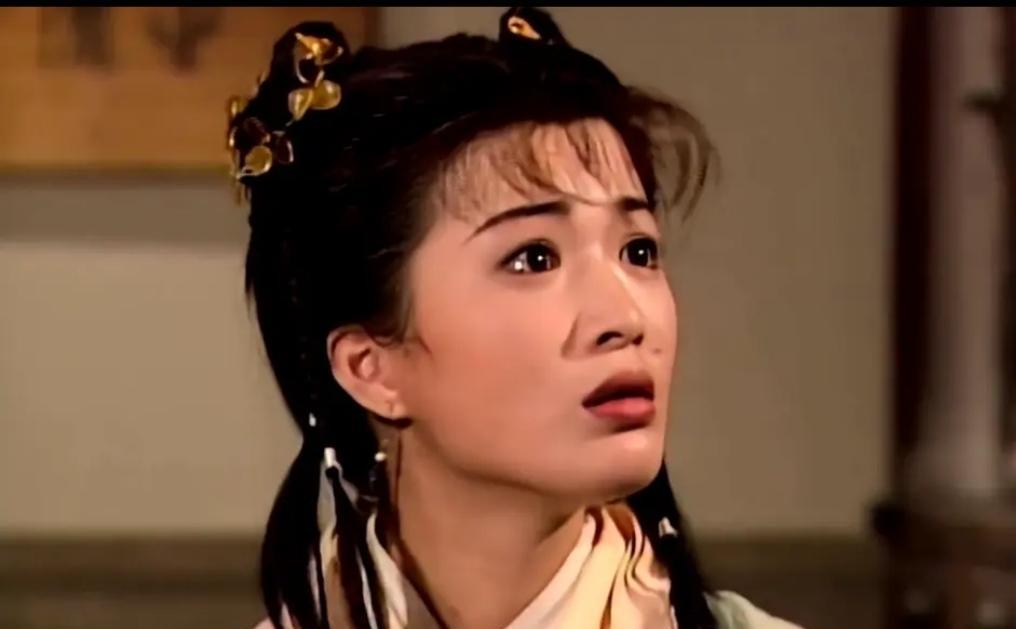 岳不群挥剑自宫，不是贪图武功，而是洞察了辟邪剑谱最恶毒的诅咒。任我行曾警告：这