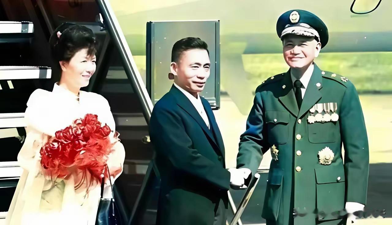 王铎：蒋介石早年在台湾会见朴槿惠的父母