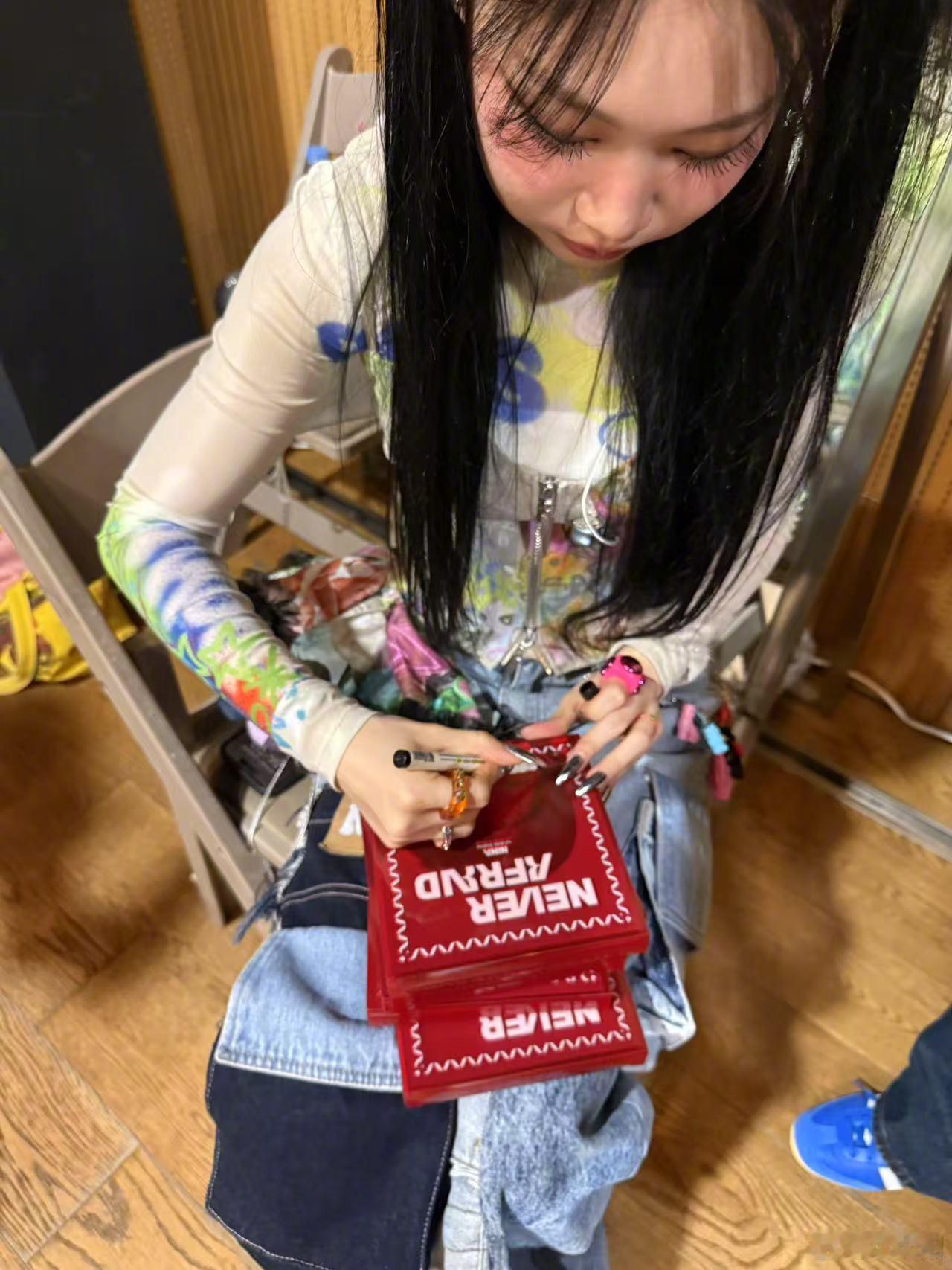 【小沈阳说女儿不会让人失望】小沈阳发文力挺女儿近日，女儿韩国solo出道，但专