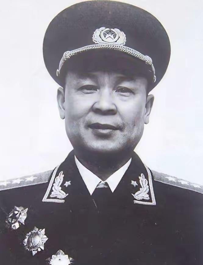 陈毅离开新四军，前往延安，当行至九旅驻地的时候，旅长韦国清十分热情接待陈毅，特意