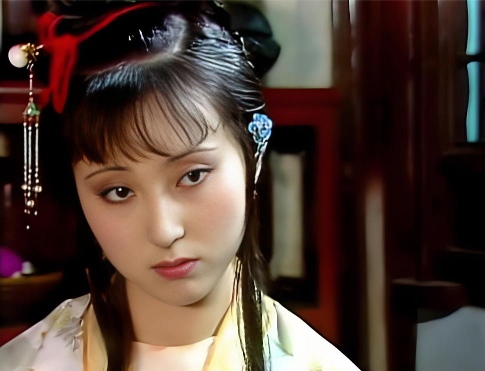 晴雯被撵，想必黛玉也会拍手称快吧？晴雯被撵，是件大快人心的事。书中写婆