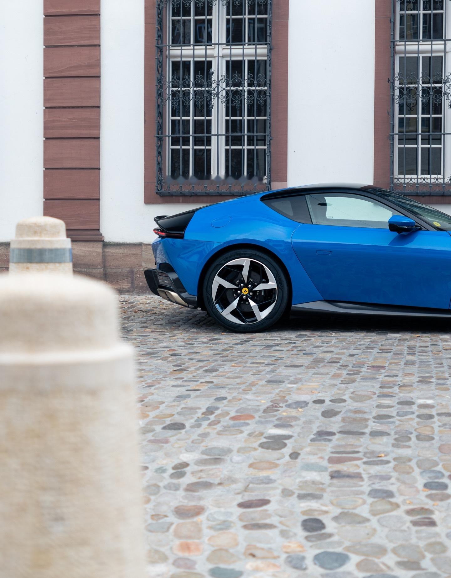 Ferrari12Cilindri法拉利法拉利12cilindriAzzur