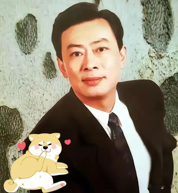 人到中年的落魄，从来不是事业低谷，而是被生活重担压到不敢奢望幸福。演员王