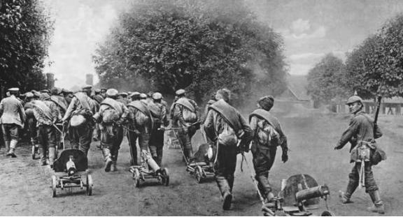 德国两次放尽了俄国的血，俄国扩张的气运基本给打光了，一战前沙俄人口1.67亿，结