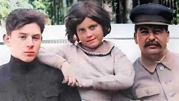 真的有将军会把自己的儿子送到战场吗？今天看了一遍高山下的花环，感动的稀里哗啦的