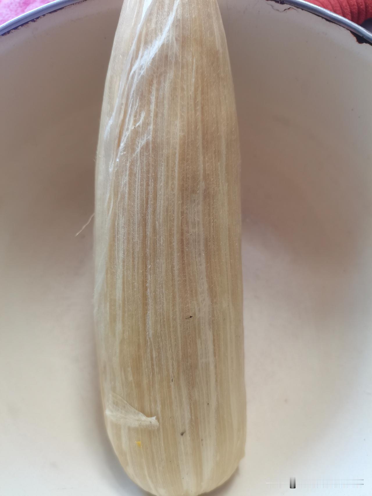 早餐吃玉米有好处吗？听我邻居说，她家亲戚一年到头早餐吃玉米。邻居的亲戚都是高