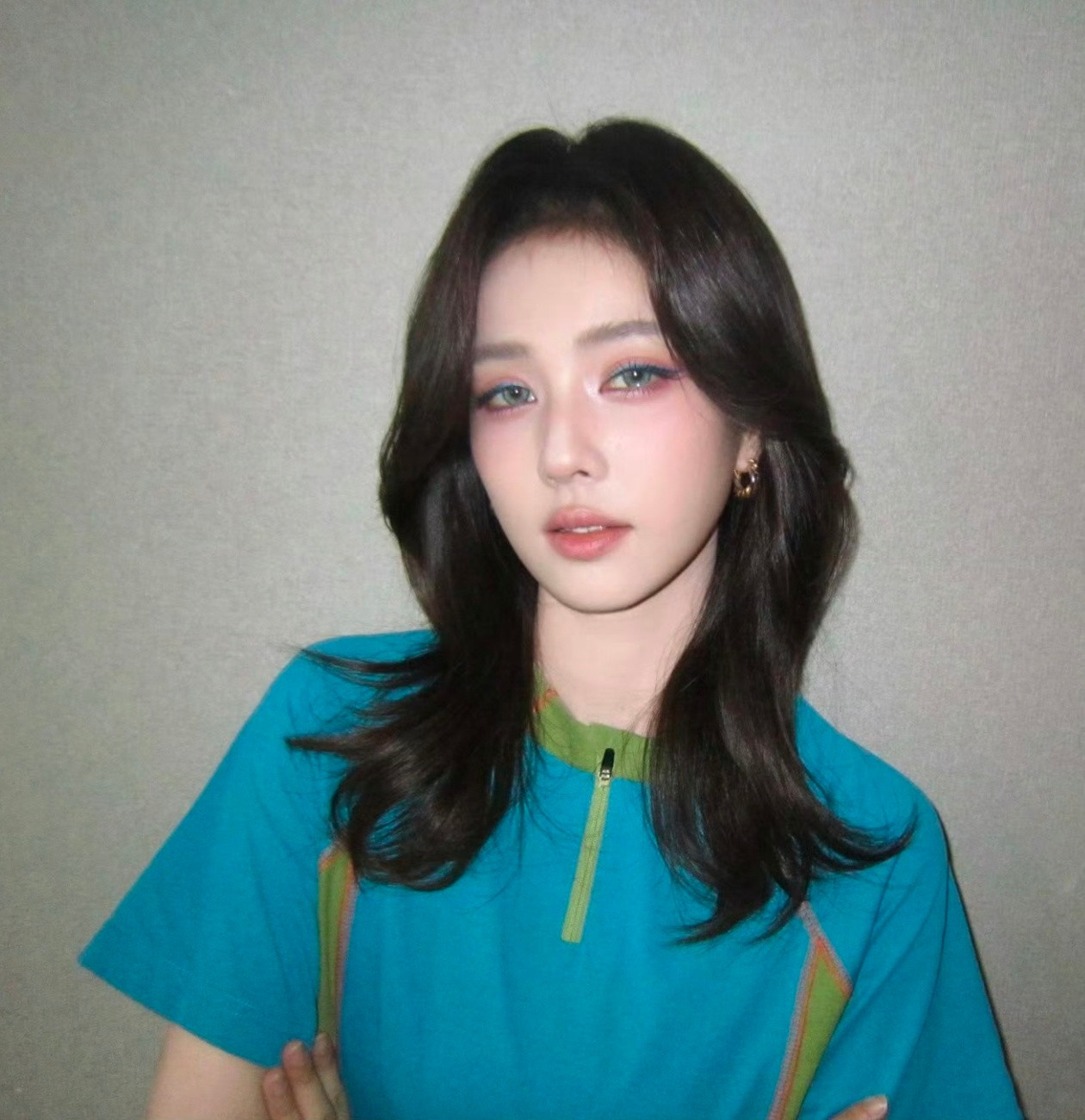 一眼看出白鹿自己化的妆化妆师给白鹿化的妆🆚白鹿自己化的妆白鹿实在用用化妆实力证