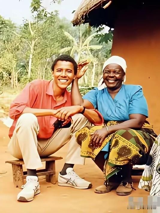 奥巴马年轻的时候也曾经回过非洲老家，在那里寻根问祖，走亲访友，看来他这些亲友生活