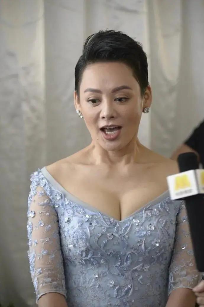 宁静儿子遭遇分手我觉得原因并非他不够出色,而是女方智商欠佳她儿子的女友问