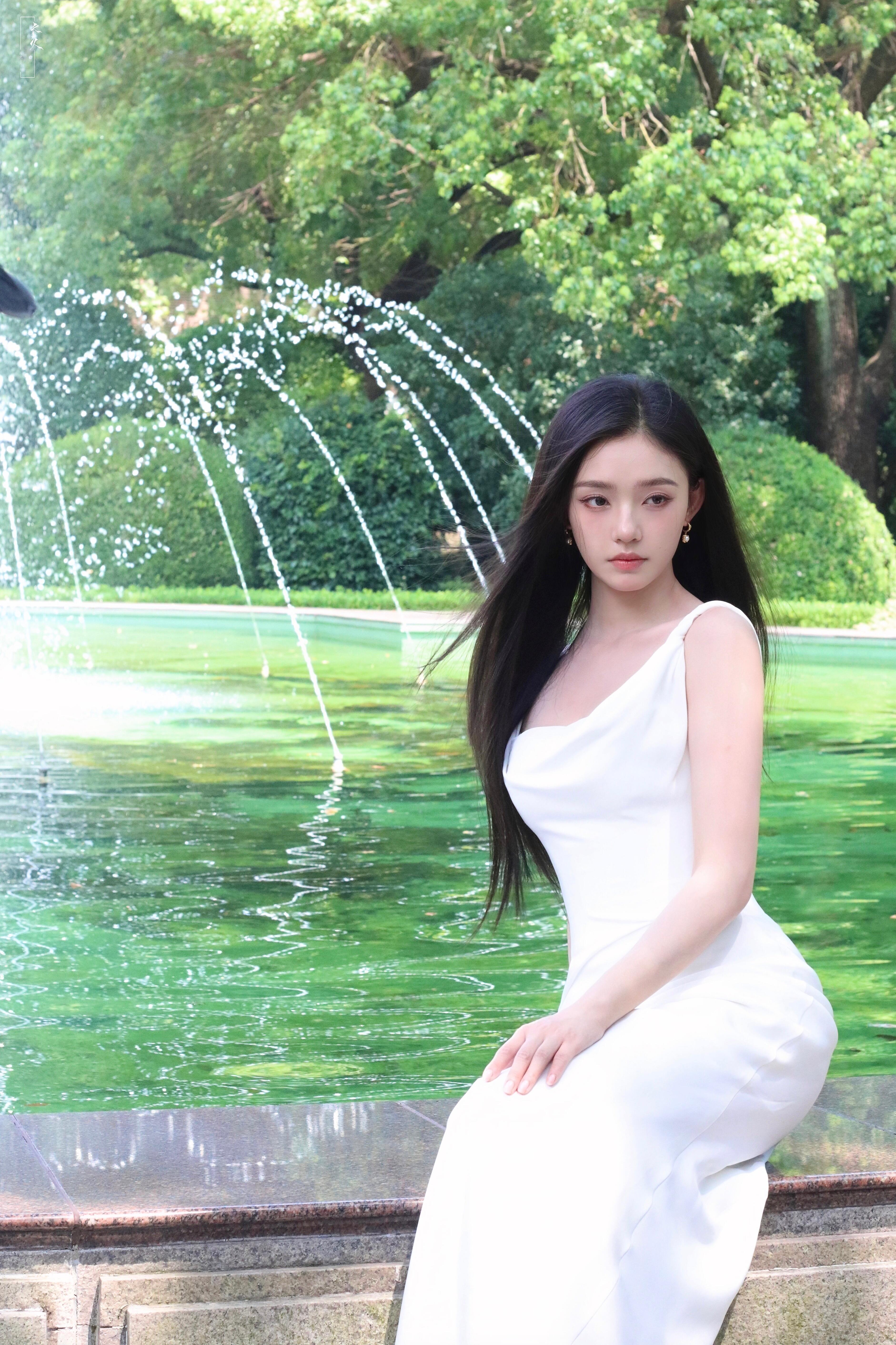 林允星女郎的含金量还在上升林允在《冬去春来》中长发泪眼焚剧本的镜头太绝了！亲手