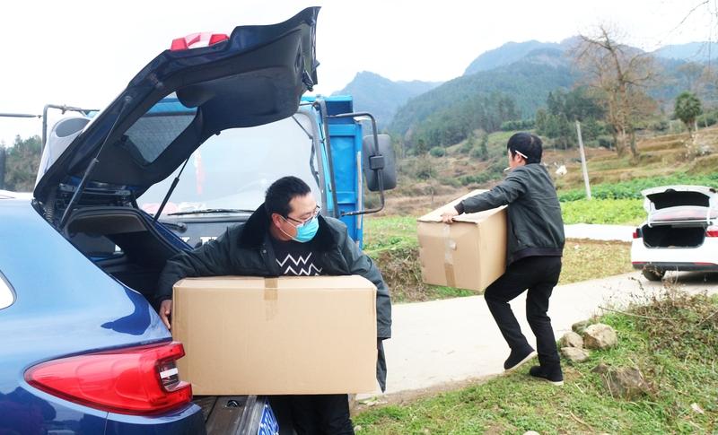 必须做，帮助别人也是在帮自己，如果我能有条件做公益岗位的话，我很愿意，助人为乐吗