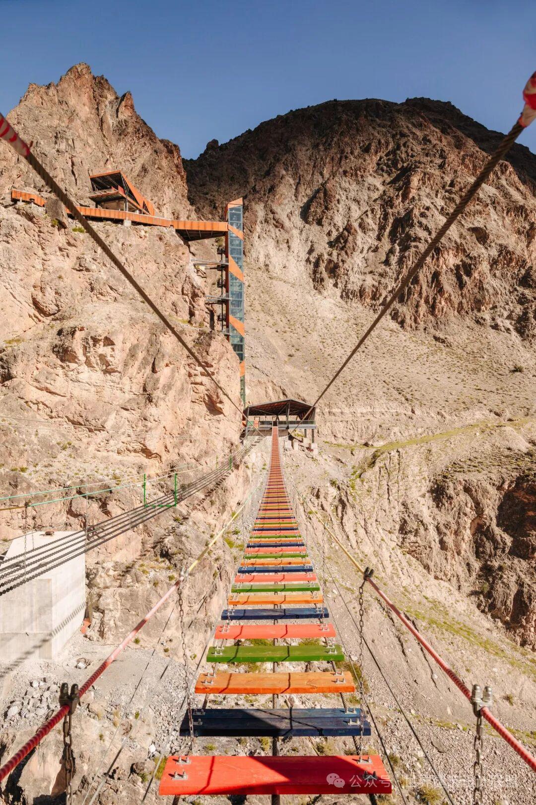 G318新地标！怒江72拐悬崖上的
