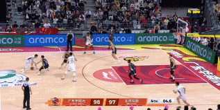 廖三宁连续三个中投，杜锋最后换人有问题，怎么就没有记性？广东队打成这样，杜锋