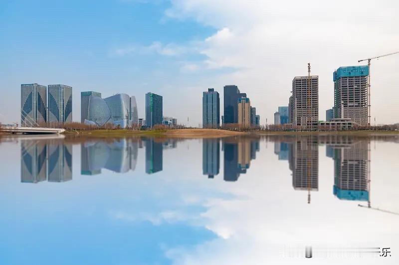 郑州楼市的那些有钱人真的是太顶了。郑州楼市里面有钱人和中产差距太大了。从郑州