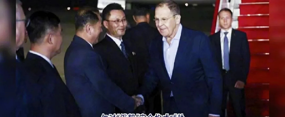 俄朝关系铁警告美日韩普京大动作！拉夫罗夫亲赴朝鲜，这可
