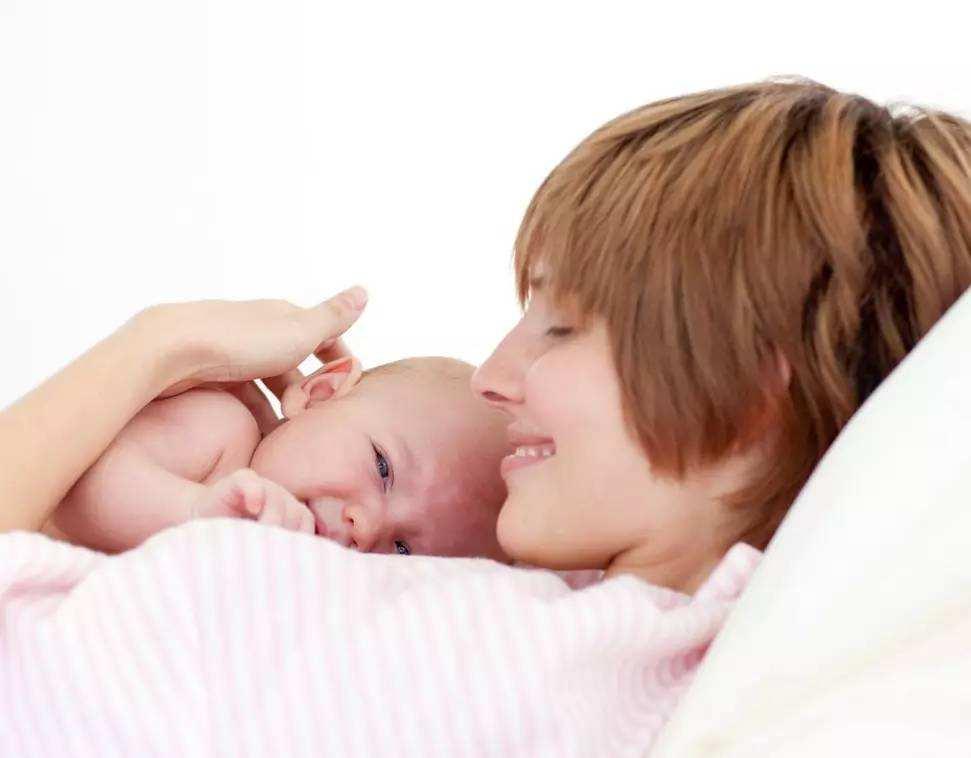 新妈妈做月子吃什么比较适合, 要注意月子调养几个误区?