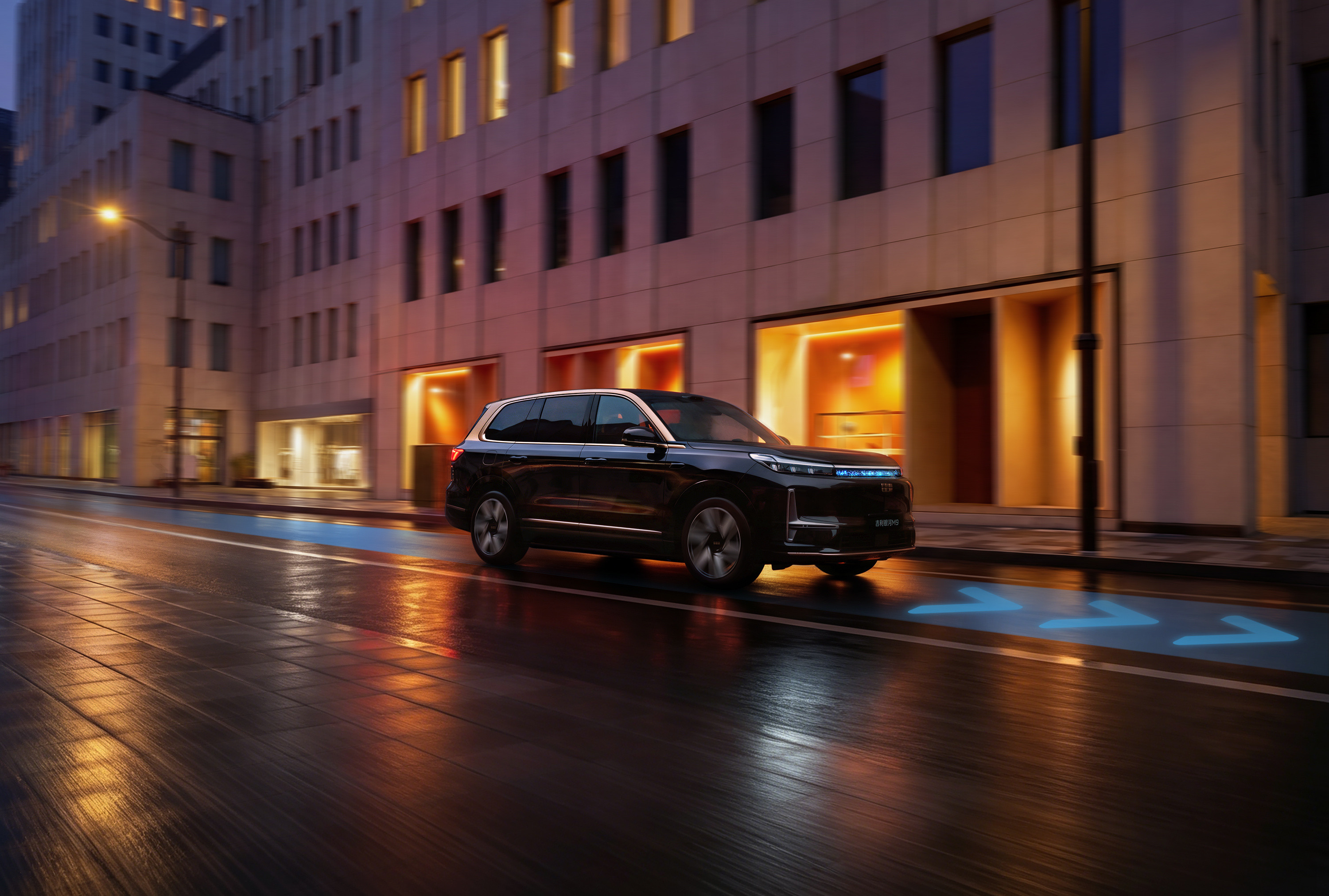 银河M9这台车，上市7个月以来，已经不声不响地完成了5万台的交付而这一次，吉利又