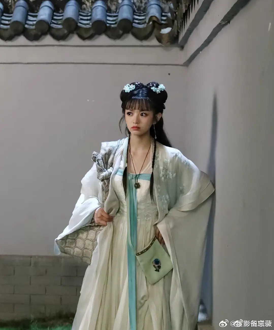 怎么会有人眼睛这么水灵