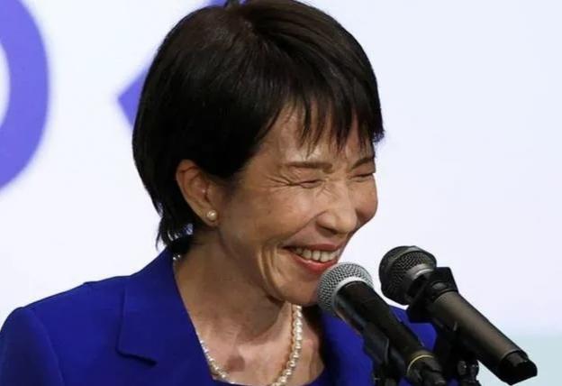 日本首相高市早苗真是一个毫无尊严的女人！稀土库存见底，日本尖端军工产业面临停工