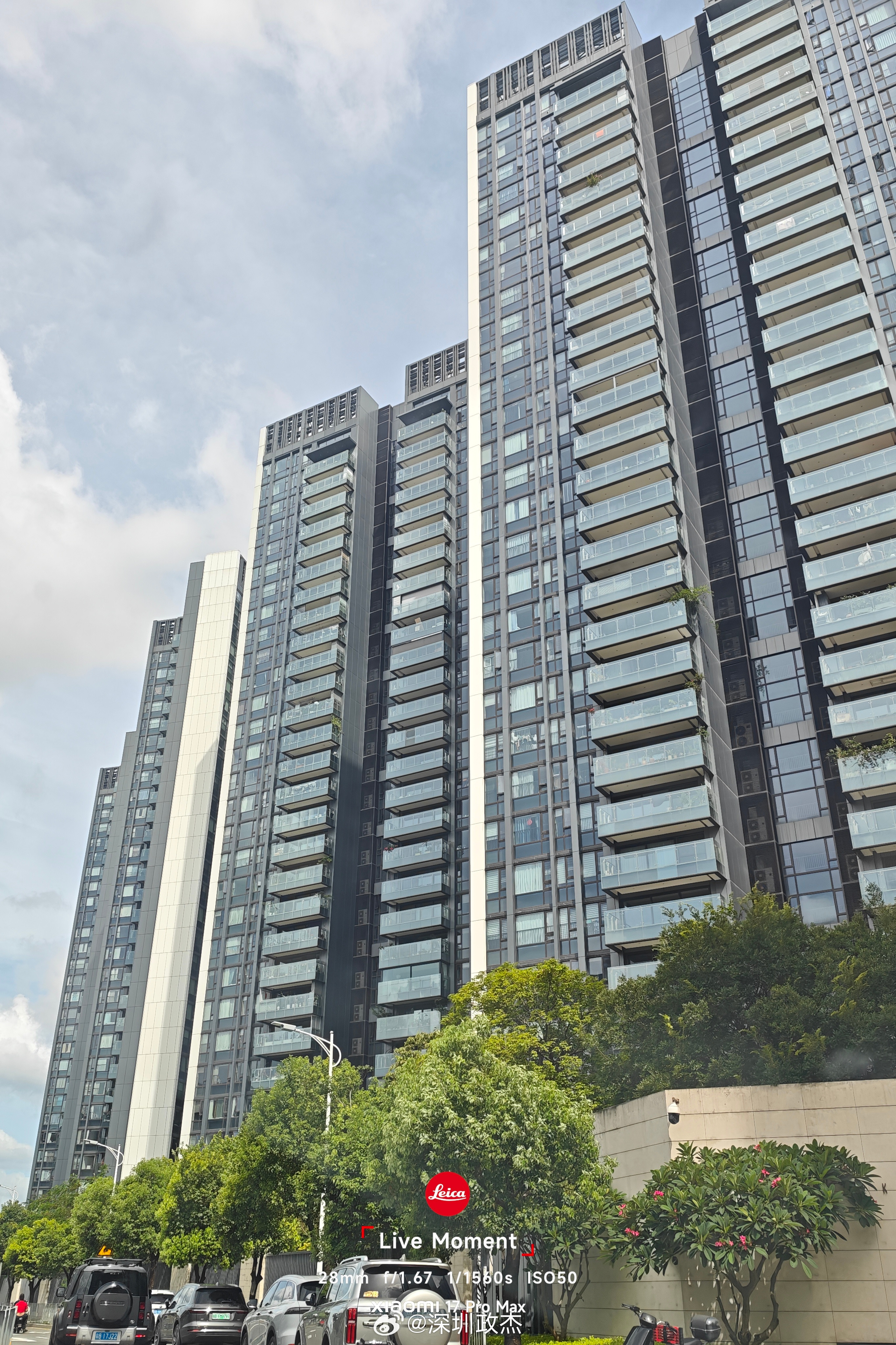 深圳南山养老小区之金众麒麟公馆，8万左右单价。居住环境够舒服，靠近西丽湖，学区一