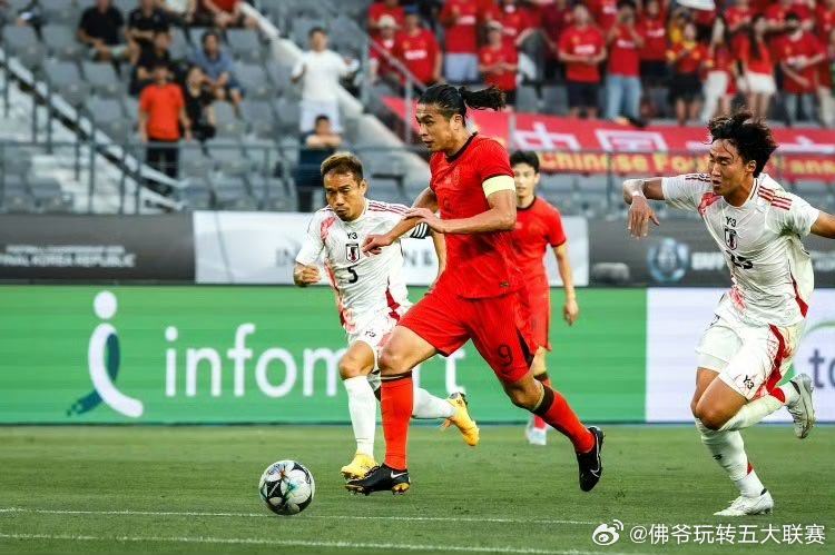 ⚽国足确定四名队长人选新队长组上线！新旧核心差异一目了然国足出征澳大利亚前