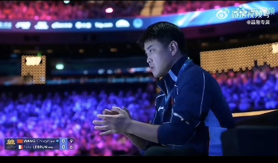 小勒布伦🇫🇷挑战裁判的发球回抛判罚，结果挑战失败，32.33°​​​，发