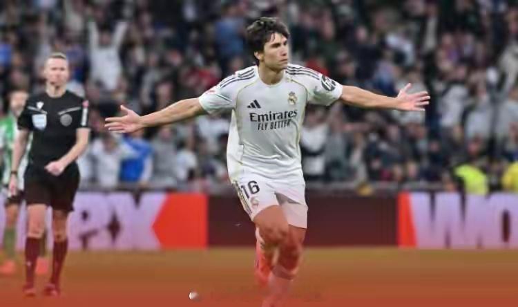 贡萨洛胆是真肥啊！竟敢在姆总监伤缺时大演帽子戏法！这不是给姆总监上眼药吗？这不是