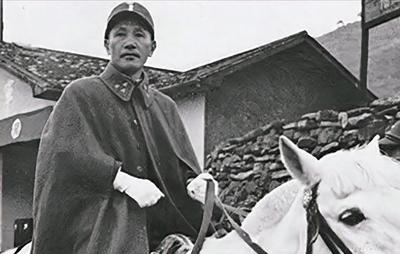 被看好的蒋介石，为何最终让美国失望？二战期间，曾有人对蒋介石寄予厚望。丘吉尔