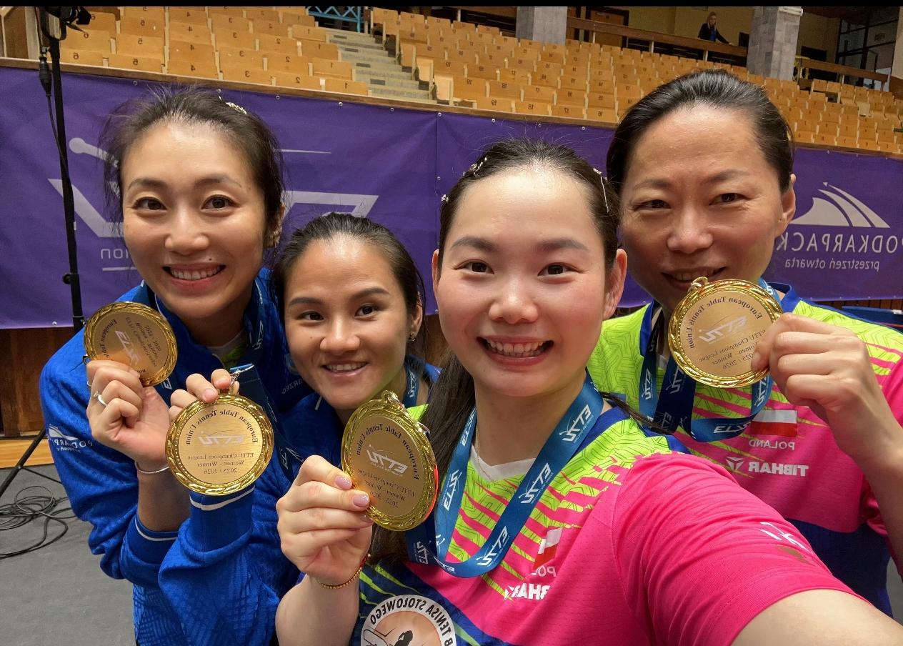 何卓佳在波兰拿了欧冠冠军，这消息看得我心里通透。3比0横扫法国梅茨，她在场上